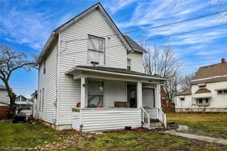 240 1st Street NW, Barberton, OH 44203