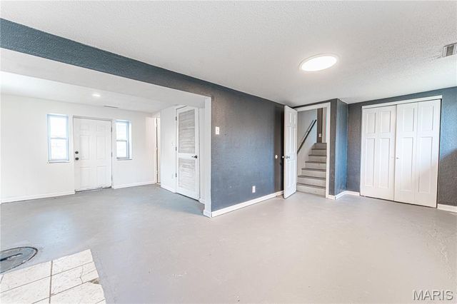 1716 Debbie Drive, High Ridge, MO 63049