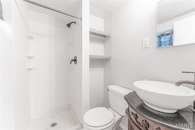 1716 Debbie Drive, High Ridge, MO 63049