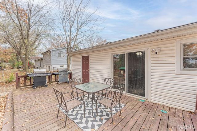 1716 Debbie Drive, High Ridge, MO 63049