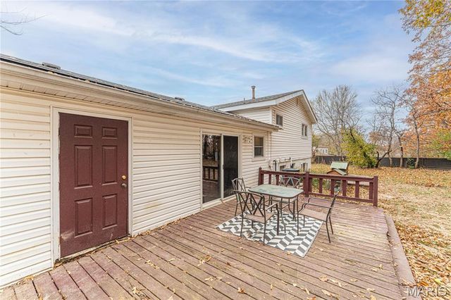 1716 Debbie Drive, High Ridge, MO 63049