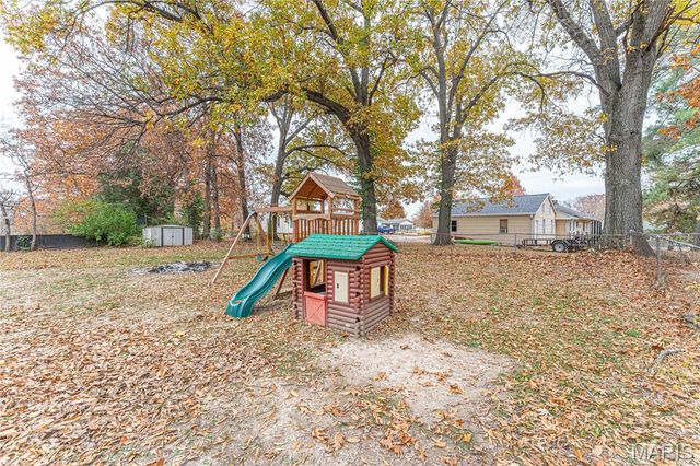 1716 Debbie Drive, High Ridge, MO 63049