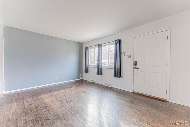 1716 Debbie Drive, High Ridge, MO 63049