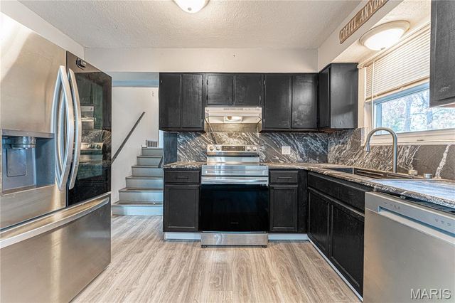 1716 Debbie Drive, High Ridge, MO 63049