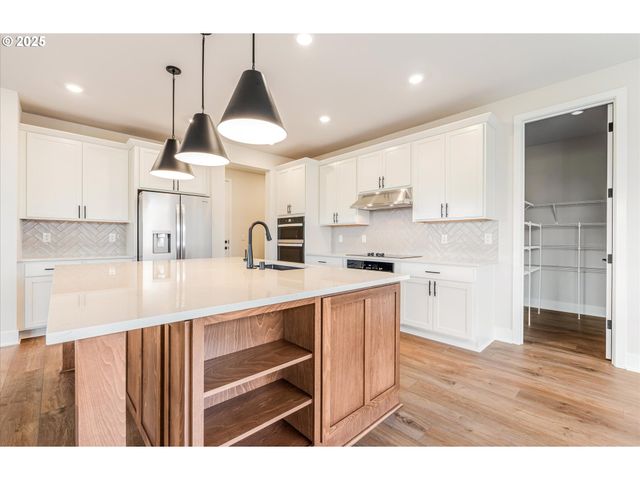 8718 S SCHUSTER Way, Ridgefield, WA 98642