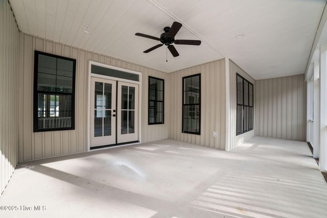 467 Eagle Trace Drive, Blounts Creek, NC 27814