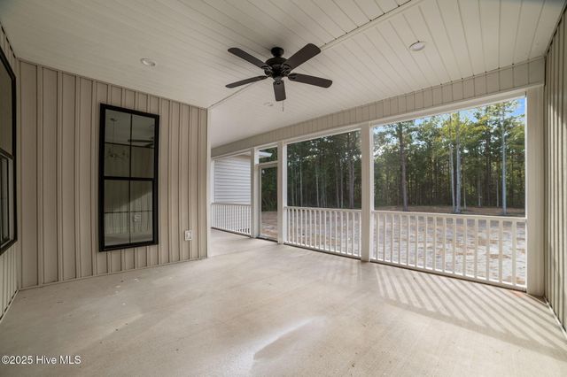 467 Eagle Trace Drive, Blounts Creek, NC 27814