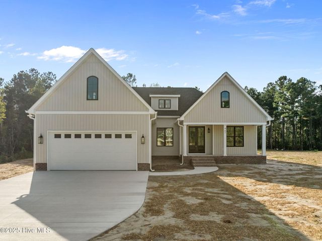 467 Eagle Trace Drive, Blounts Creek, NC 27814