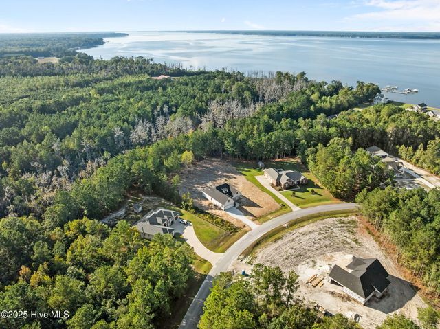 467 Eagle Trace Drive, Blounts Creek, NC 27814