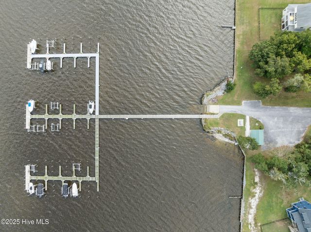 467 Eagle Trace Drive, Blounts Creek, NC 27814