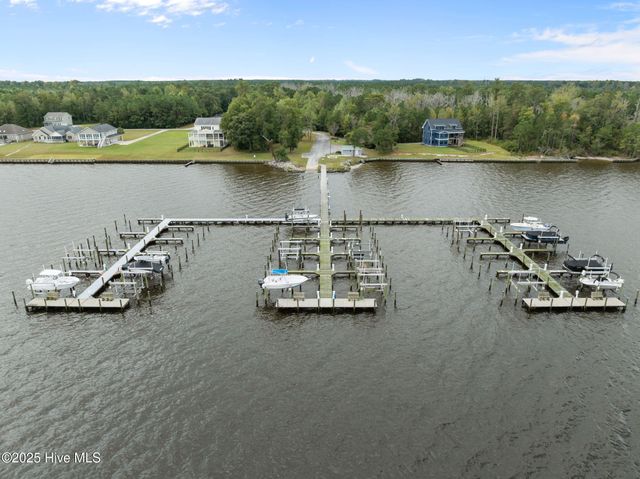 467 Eagle Trace Drive, Blounts Creek, NC 27814