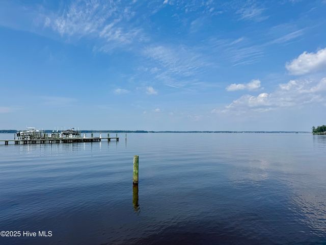 467 Eagle Trace Drive, Blounts Creek, NC 27814