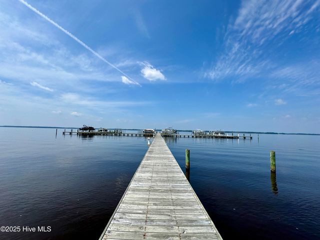 467 Eagle Trace Drive, Blounts Creek, NC 27814