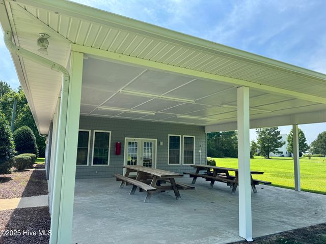 467 Eagle Trace Drive, Blounts Creek, NC 27814