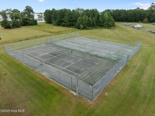 467 Eagle Trace Drive, Blounts Creek, NC 27814