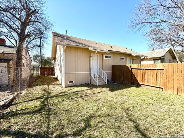 411 CANTON, San Antonio, TX 78202