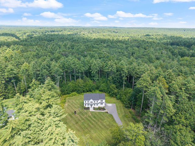 21 Sanborn Road, Hampton Falls, NH 03844