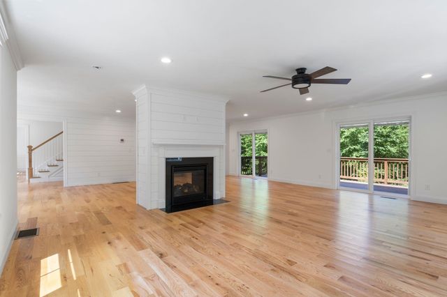 21 Sanborn Road, Hampton Falls, NH 03844