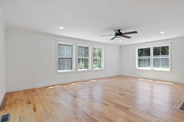 21 Sanborn Road, Hampton Falls, NH 03844