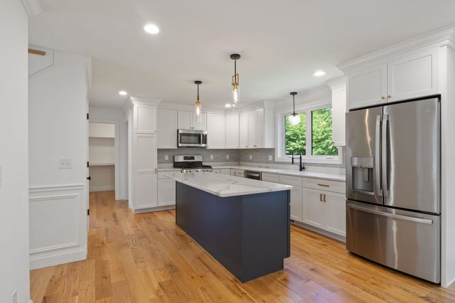 21 Sanborn Road, Hampton Falls, NH 03844