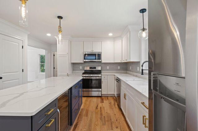 21 Sanborn Road, Hampton Falls, NH 03844