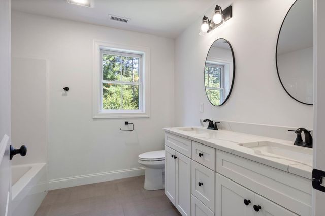 21 Sanborn Road, Hampton Falls, NH 03844