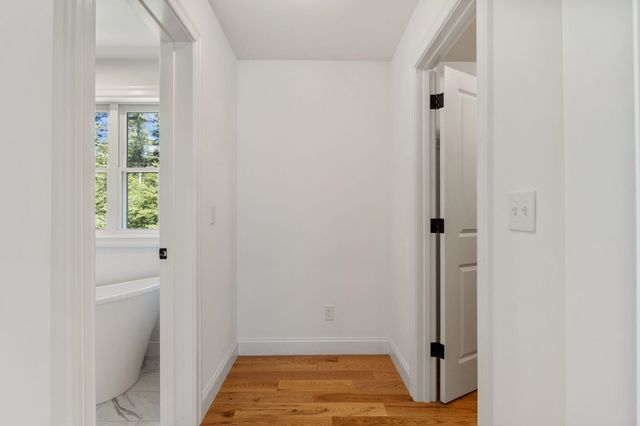 21 Sanborn Road, Hampton Falls, NH 03844