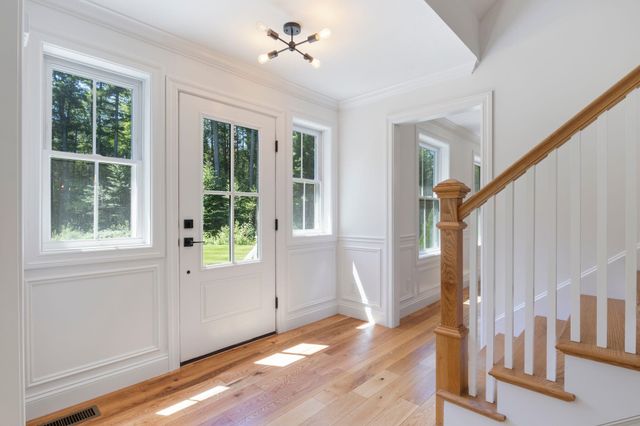 21 Sanborn Road, Hampton Falls, NH 03844