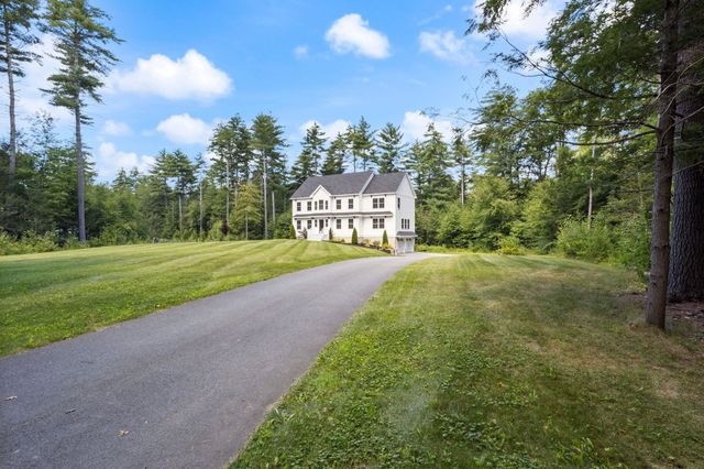 21 Sanborn Road, Hampton Falls, NH 03844
