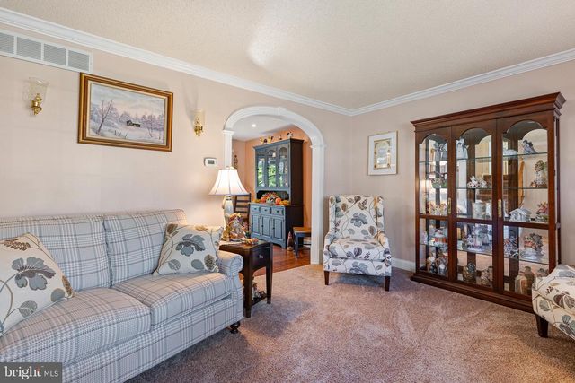 2002 GRAVERS LN, Wilmington, DE 19810