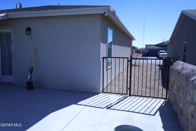 14557 Faxon Yucca Avenue, Horizon City, TX 79928