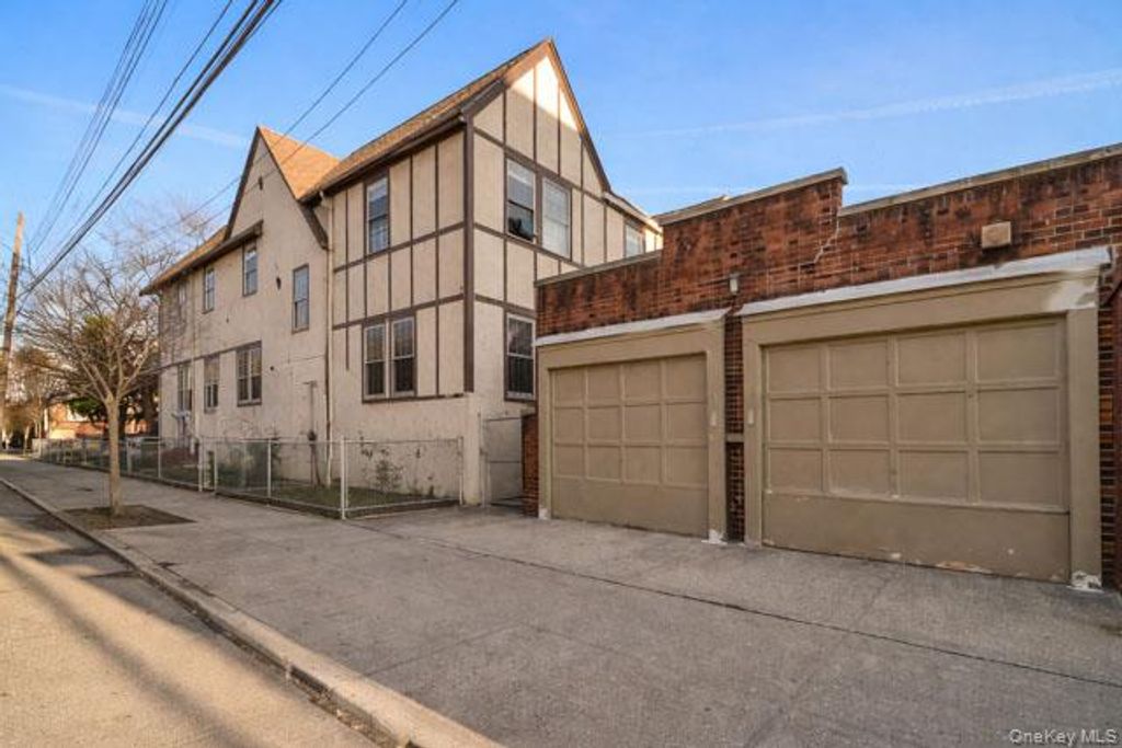 88-02 88 Street, Woodhaven, NY 11421