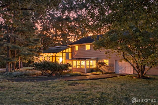 470 Blue Rige Avenue, Piscataway, NJ 08854