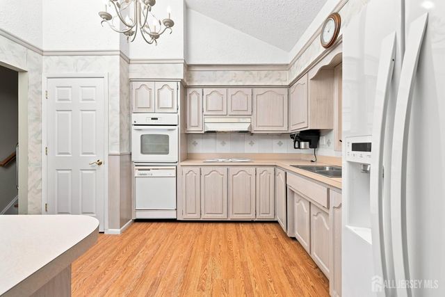 470 Blue Rige Avenue, Piscataway, NJ 08854