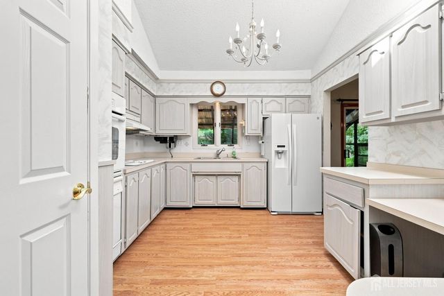 470 Blue Rige Avenue, Piscataway, NJ 08854