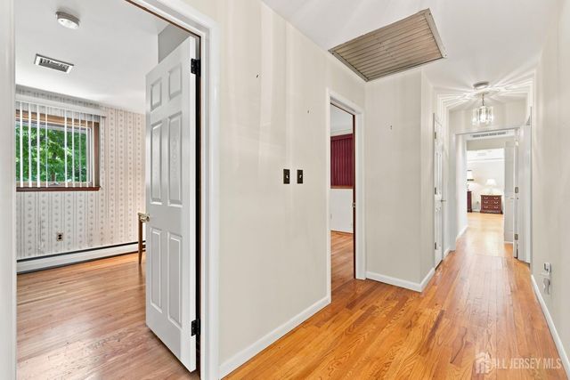 470 Blue Rige Avenue, Piscataway, NJ 08854