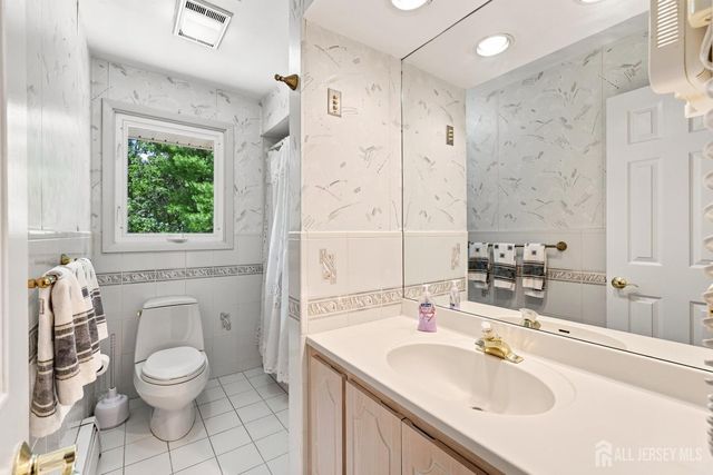 470 Blue Rige Avenue, Piscataway, NJ 08854