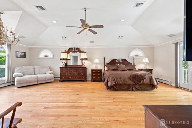 470 Blue Rige Avenue, Piscataway, NJ 08854