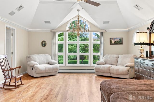 470 Blue Rige Avenue, Piscataway, NJ 08854