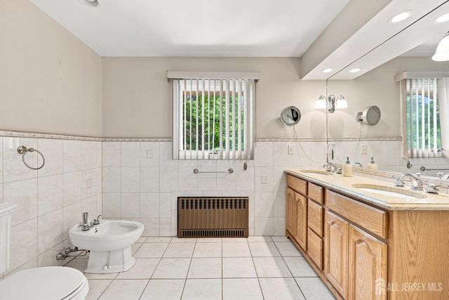470 Blue Rige Avenue, Piscataway, NJ 08854