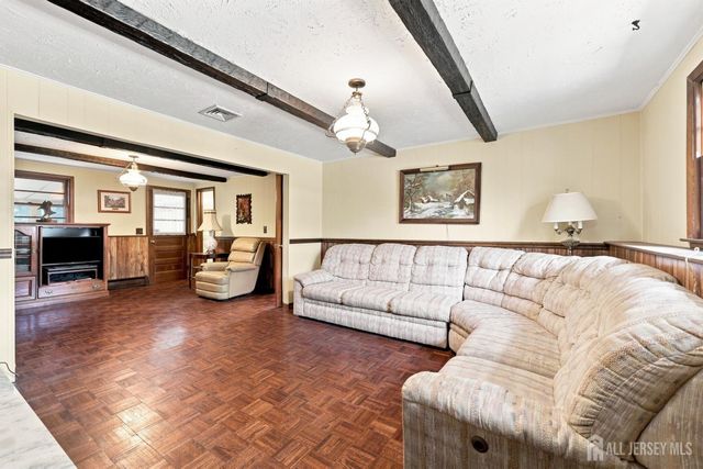 470 Blue Rige Avenue, Piscataway, NJ 08854