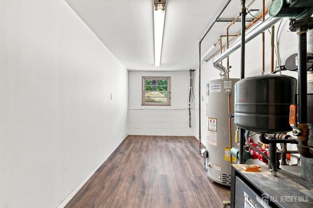 470 Blue Rige Avenue, Piscataway, NJ 08854