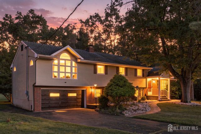 470 Blue Rige Avenue, Piscataway, NJ 08854