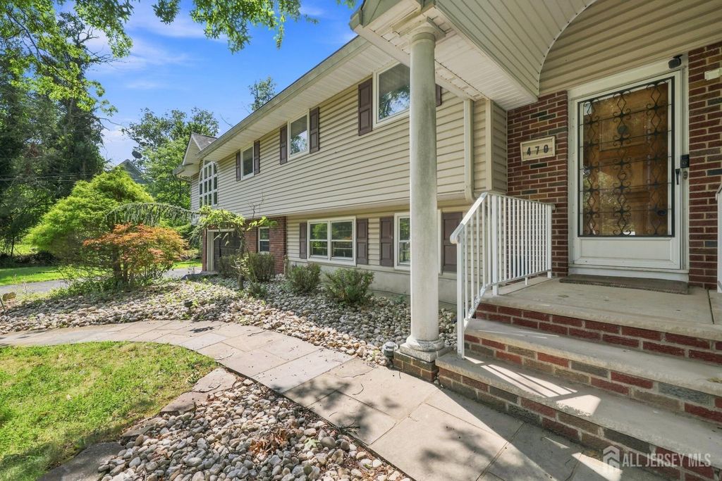 470 Blue Rige Avenue, Piscataway, NJ 08854