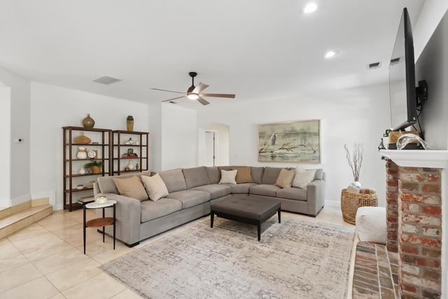 11937 Rising Sun Way, Gold River, CA 95670