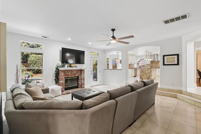 11937 Rising Sun Way, Gold River, CA 95670