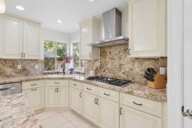 11937 Rising Sun Way, Gold River, CA 95670
