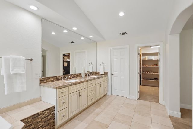 11937 Rising Sun Way, Gold River, CA 95670
