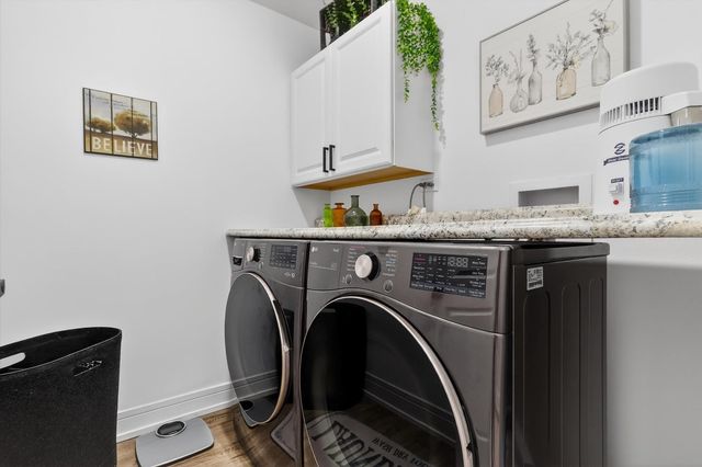 2817 N Sacramento Avenue, Chicago, IL 60618