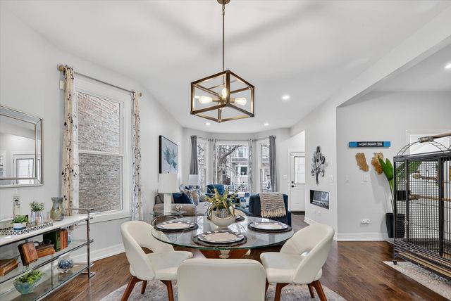 2817 N Sacramento Avenue, Chicago, IL 60618